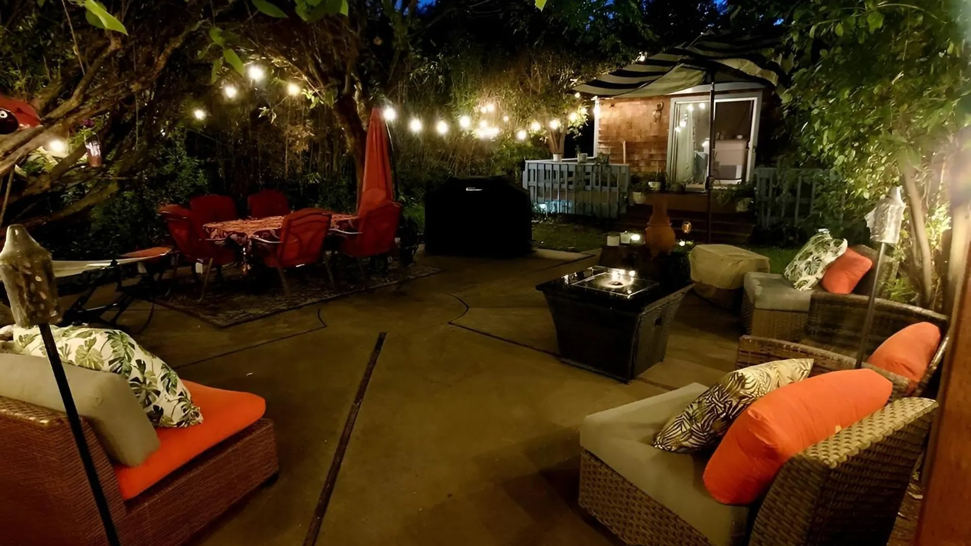 Secret Oasis In Sacramento! 빌라
