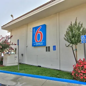 3* Hotel 6-sacramento, Ca - Old North