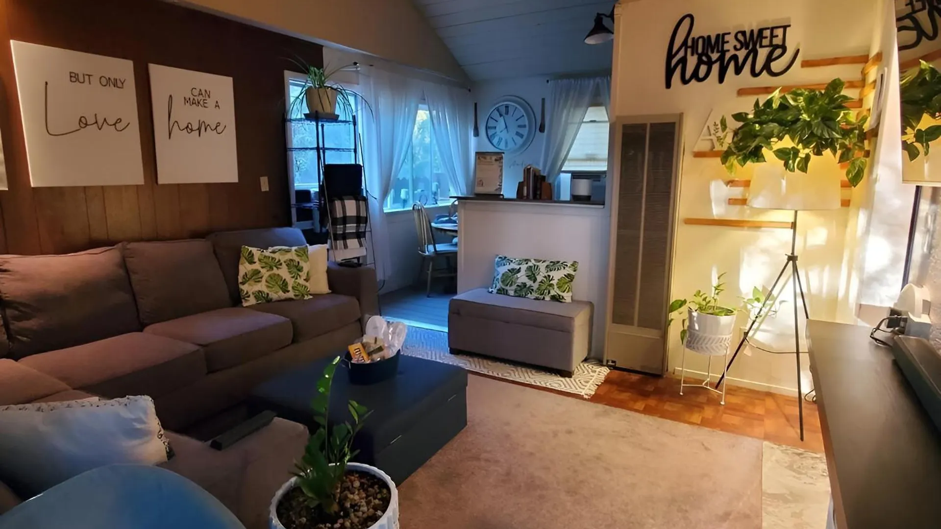 Holiday home Secret Oasis In Sacramento! Villa